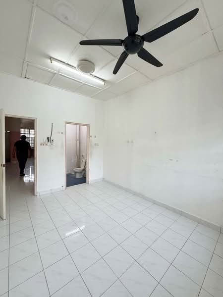 1-storey Terraced House for Rent in Taman Perling (Perling) - Chew Yun Chan - Interior - PropertyGuru.com.my