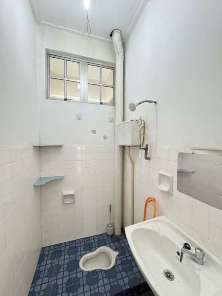1-storey Terraced House for Rent in Taman Perling (Perling) - Chew Yun Chan - Bathroom - PropertyGuru.com.my