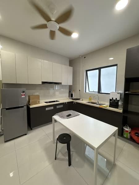 Kondominium untuk Disewa di Bay Point @ Country Garden Danga Bay - Joanna Tai - Kitchen - PropertyGuru.com.my