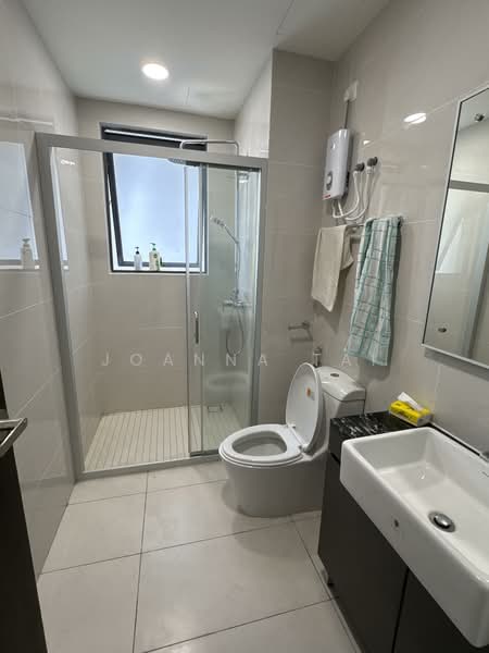 Kondominium untuk Disewa di Bay Point @ Country Garden Danga Bay - Joanna Tai - Bathroom - PropertyGuru.com.my