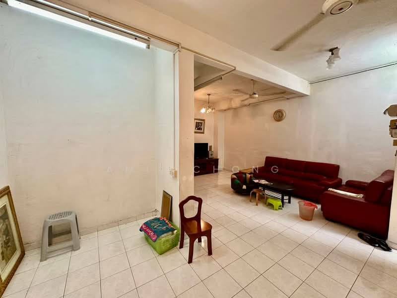 Rumah Teres 2 Tingkat untuk Dijual di Menglembu (Perak) - Amie Chong - Living Room - PropertyGuru.com.my