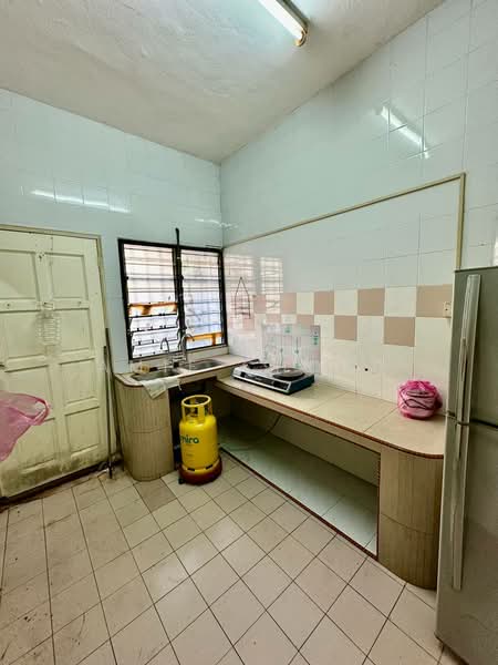 Rumah Teres 2 Tingkat untuk Dijual di Menglembu (Perak) - Amie Chong - Kitchen - PropertyGuru.com.my
