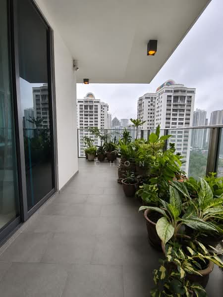 Kondominium untuk Dijual di 11 Mont Kiara @ MK11 - JR Chong - Balcony - PropertyGuru.com.my