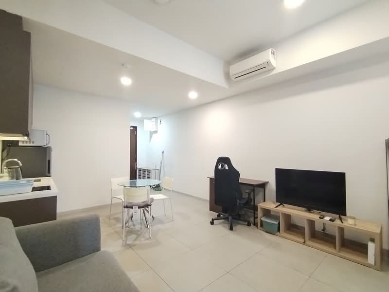 Servis Apartment untuk Disewa di Seventeen Mall & Residences (Biji Living) - Rex Lok - Living Room - PropertyGuru.com.my