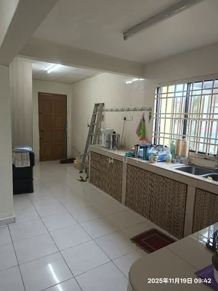 2-storey Terraced House for Sale in Taman Megah Ria (Masai) - Zi Hui - Kitchen - PropertyGuru.com.my