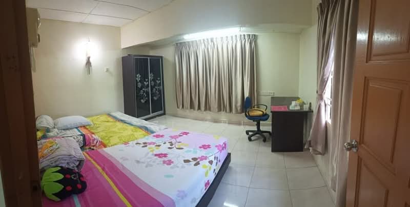 2-storey Terraced House for Sale in Taman Megah Ria (Masai) - Zi Hui - Bedroom - PropertyGuru.com.my