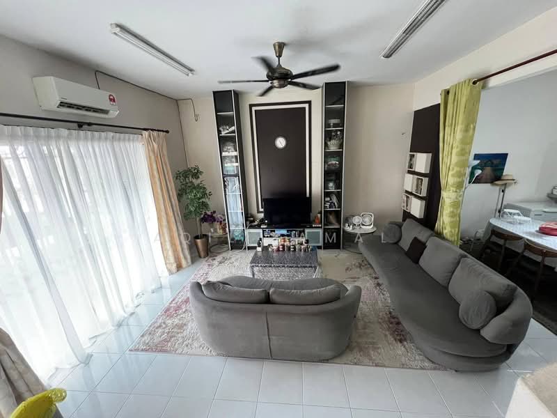 Terraced House for Sale in Shah Alam (Selangor) - Aqil Kamal - Living Room - PropertyGuru.com.my