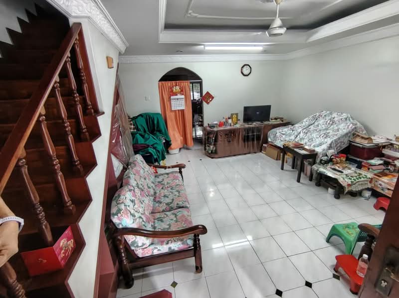 2-storey Terraced House for Sale in Wangsa Melawati (Wangsa Maju) - Amber Ng - Living Room - PropertyGuru.com.my