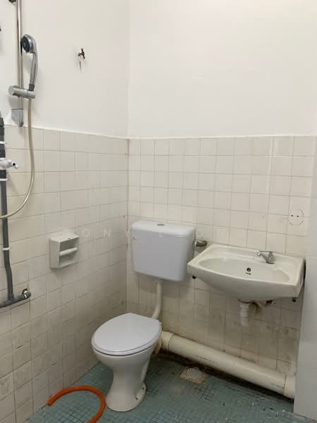 Rumah Teres 2 Tingkat untuk Disewa di Ampang (Selangor) - Tony Leong - Bathroom - PropertyGuru.com.my