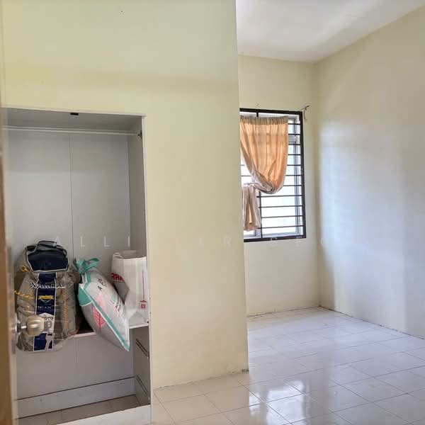 2-storey Terraced House for Sale in Taman Pendamar Indah (Klang) - Allister Seow - Interior - PropertyGuru.com.my