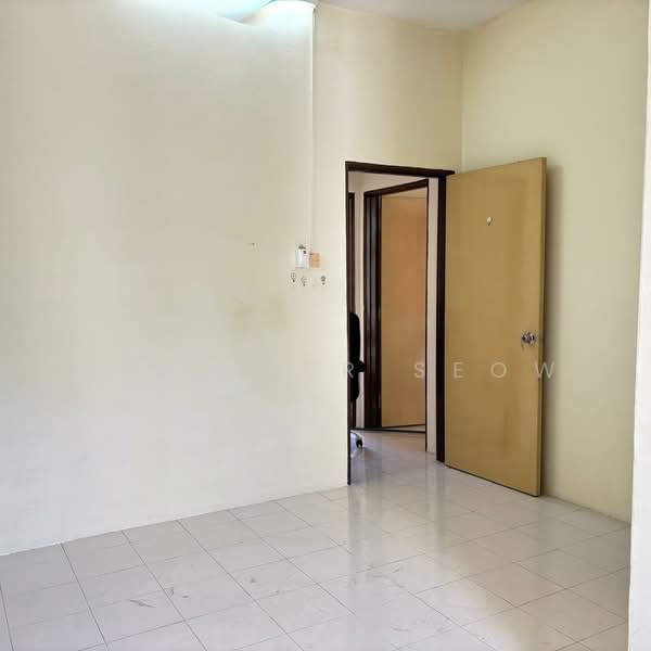 2-storey Terraced House for Sale in Taman Pendamar Indah (Klang) - Allister Seow - Interior - PropertyGuru.com.my