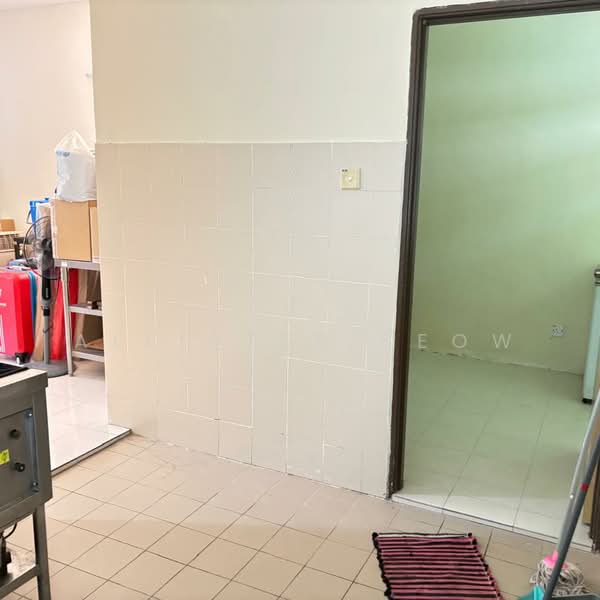 2-storey Terraced House for Sale in Taman Pendamar Indah (Klang) - Allister Seow - Kitchen - PropertyGuru.com.my