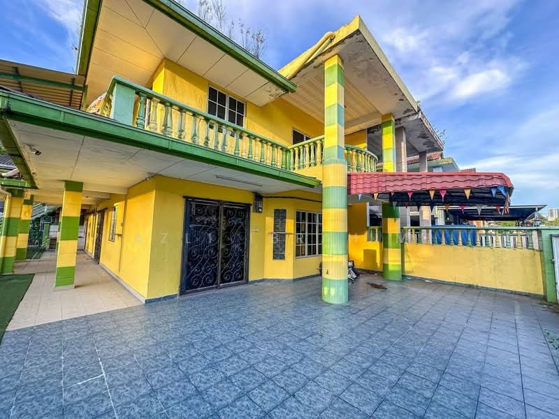 2-storey Terraced House for Sale in Seksyen 6 (Kota Damansara) - Azli Ibrahim - Exterior - PropertyGuru.com.my