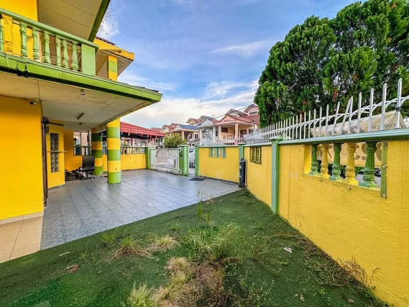 2-storey Terraced House for Sale in Seksyen 6 (Kota Damansara) - Azli Ibrahim - Exterior - PropertyGuru.com.my