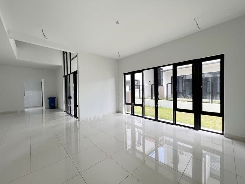 Semi-Detached House for Sale in Seksyen U11 (Shah Alam) - Aqil Kamal - PropertyGuru.com.my