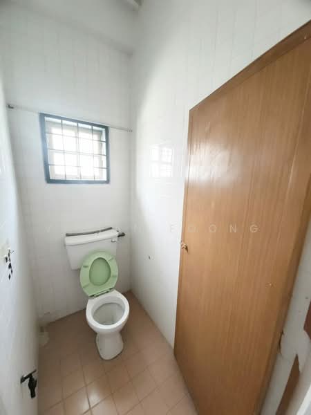 Kedai untuk Disewa di Bercham (Ipoh) - Vivian Foong - Bathroom - PropertyGuru.com.my