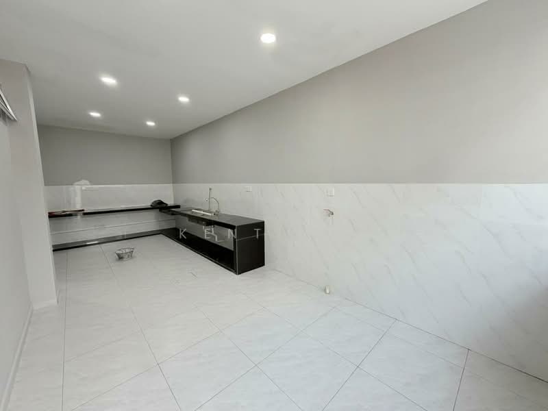 Semi-Detached House for Rent in Taman Tasek (Johor Bahru) - Kent Loi - Kitchen - PropertyGuru.com.my