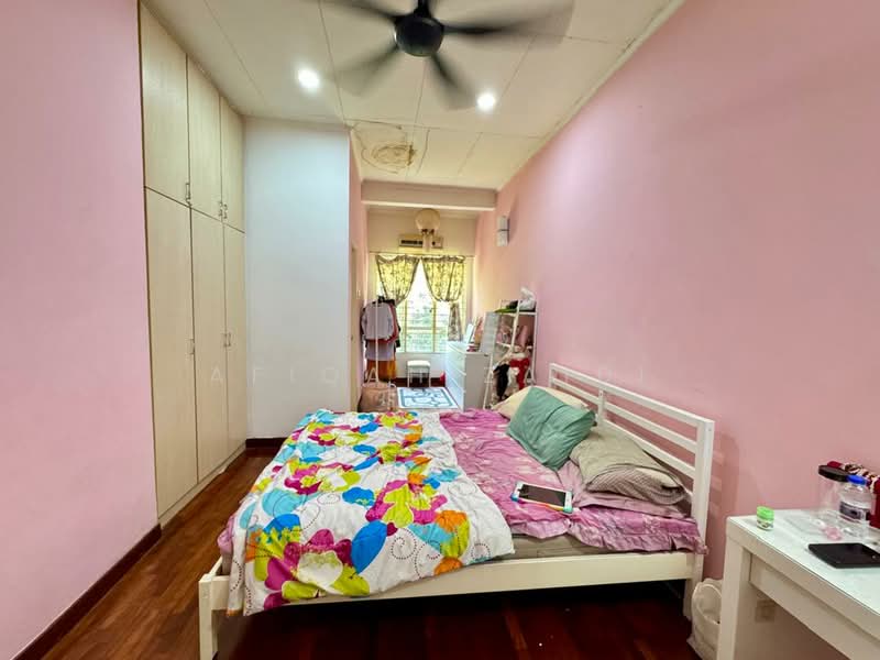 2-storey Terraced House for Sale in Bukit Jelutong (Shah Alam) - Afiqah zaidi - PropertyGuru.com.my