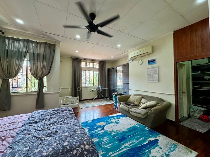 2-storey Terraced House for Sale in Bukit Jelutong (Shah Alam) - Afiqah zaidi - PropertyGuru.com.my