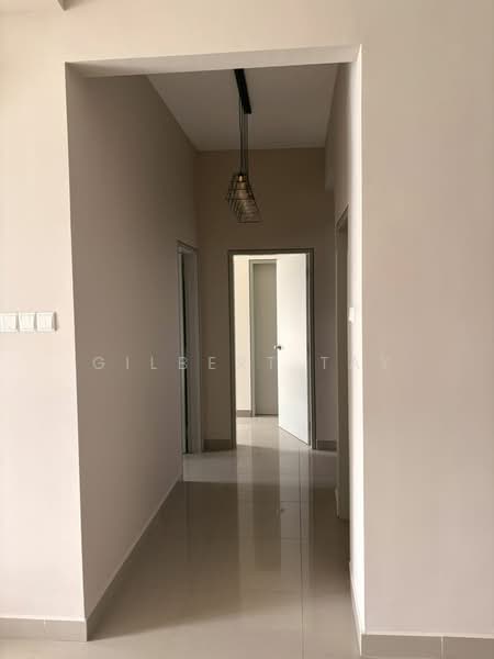Servis Apartment untuk Disewa di SkyLake Residence - Gilbert Tay - Corridor - PropertyGuru.com.my