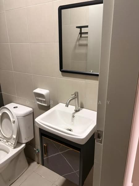 Servis Apartment untuk Disewa di SkyLake Residence - Gilbert Tay - Bathroom - PropertyGuru.com.my