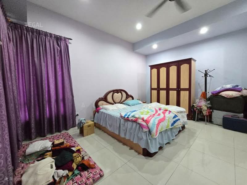 Semi-Detached House for Sale in Klang (Selangor) - Alex Lee - Bedroom - PropertyGuru.com.my