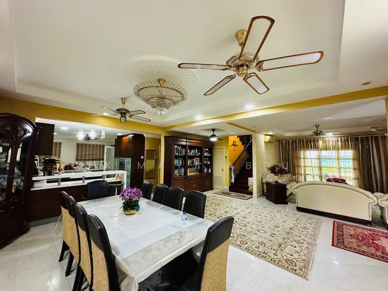 Rumah Banglo untuk Dijual di Ampang Jaya (Ampang) - Cik Maya Abdul - Dining Room - PropertyGuru.com.my