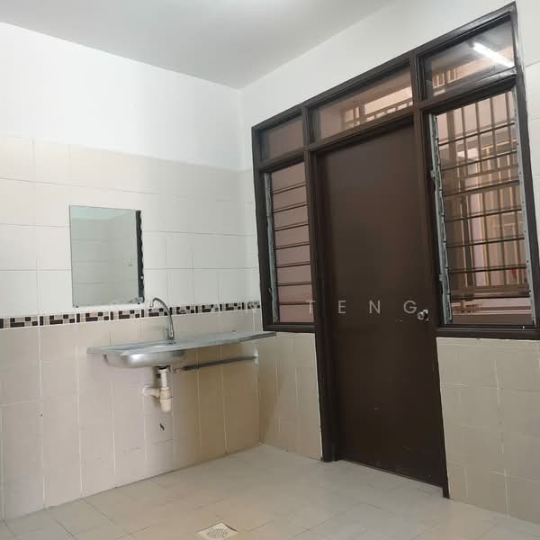 Condominium for Sale at Casa Utama Condominium - Susan Teng - Kitchen - PropertyGuru.com.my