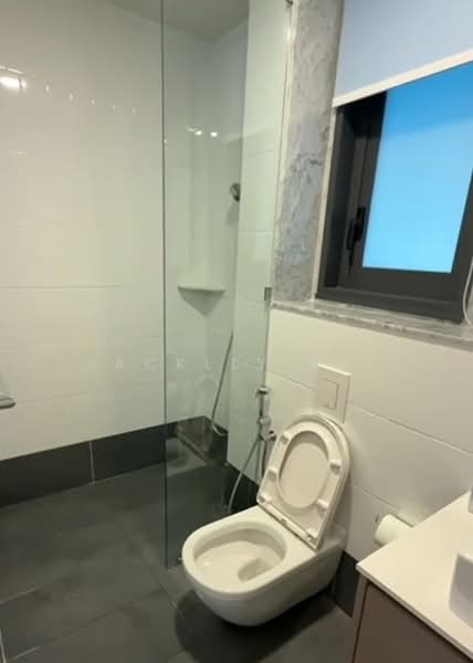 Servis Apartment untuk Disewa di Isola - Jacklly Kee - Bathroom - PropertyGuru.com.my