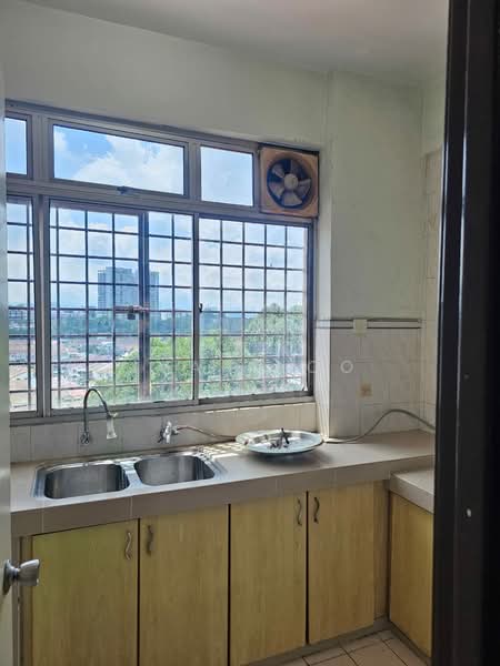 Pangsapuri untuk Disewa di Suria Kipark Damansara - Ivan Loo - Kitchen - PropertyGuru.com.my
