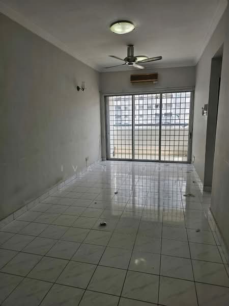 Pangsapuri untuk Disewa di Suria Kipark Damansara - Ivan Loo - Living Room - PropertyGuru.com.my