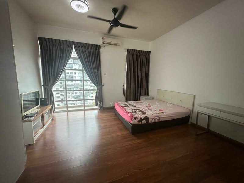 Pangsapuri untuk Dijual di Taman Nusa Heights 1 - Jenny Wong - Bedroom - PropertyGuru.com.my