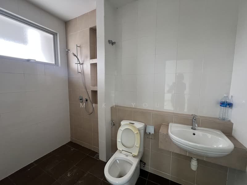 2-storey Terraced House for Rent in Kota Kemuning (Shah Alam) - Miki You - Bathroom - PropertyGuru.com.my