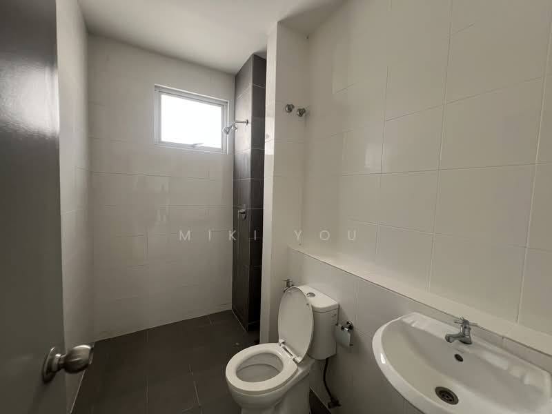 2-storey Terraced House for Rent in Kota Kemuning (Shah Alam) - Miki You - Bathroom - PropertyGuru.com.my