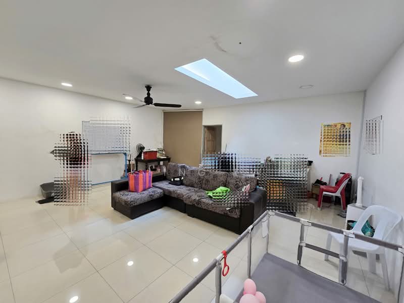 Rumah Teres 2 Tingkat untuk Dijual di Taman Bukit Maluri (Kepong) - Kiing TW - Living Room - PropertyGuru.com.my