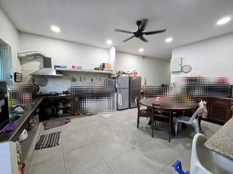 Rumah Teres 2 Tingkat untuk Dijual di Taman Bukit Maluri (Kepong) - Kiing TW - Kitchen - PropertyGuru.com.my
