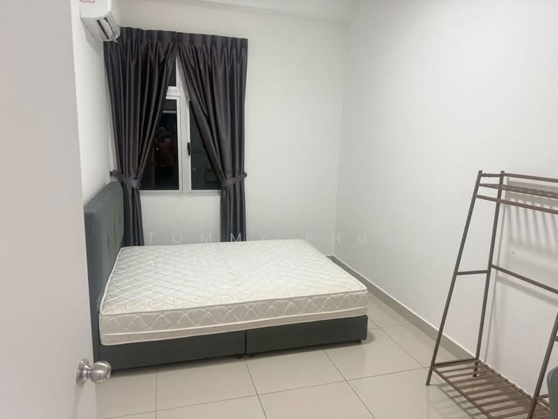 Servis Apartment untuk Disewa di Meridin Bayvue @ Sierra Perdana - Tommy Phua - Bedroom - PropertyGuru.com.my
