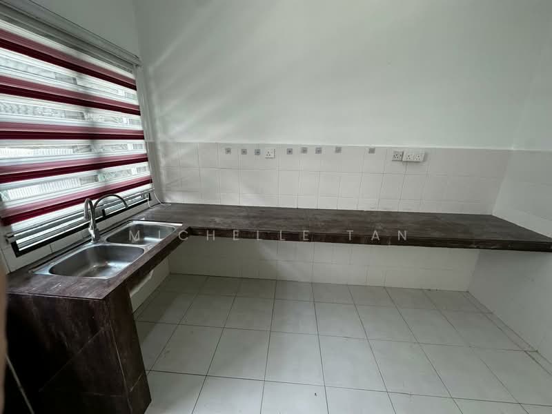 2-storey Terraced House for Sale in Semenyih (Selangor) - Michelle Tan - Kitchen - PropertyGuru.com.my
