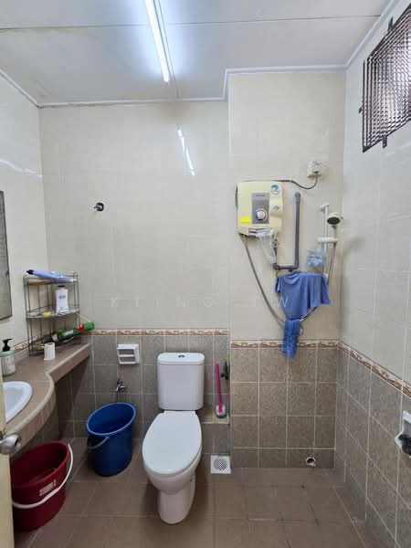 2-storey Terraced House for Sale in Taman Prima Impian (Kepong) - Kiing TW - Bathroom - PropertyGuru.com.my