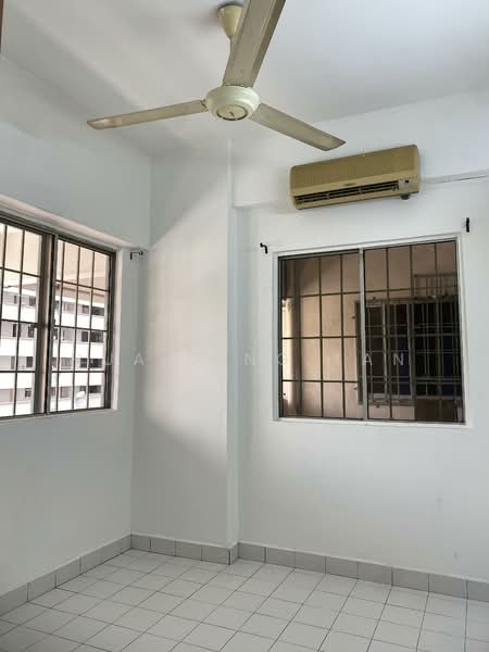 Kondominium untuk Disewa di Seri Cendekia - Hua Ding Tan - PropertyGuru.com.my