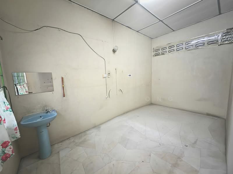 Shop for Rent in Gunung Rapat (Ipoh) - Vivian Foong - Interior - PropertyGuru.com.my