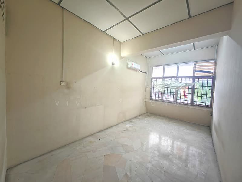 Shop for Rent in Gunung Rapat (Ipoh) - Vivian Foong - Interior - PropertyGuru.com.my