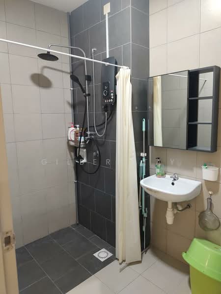 Service Residence for Rent at SkyLake Residence - Gilbert Tay - Bathroom - PropertyGuru.com.my