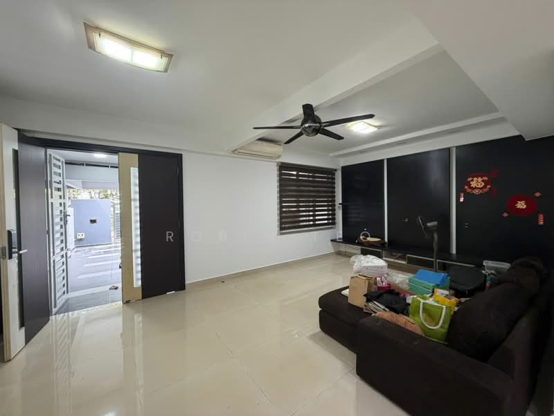 2-storey Terraced House for Rent in Taman Putri Kulai (Kulai) - Robin Teo - Living Room - PropertyGuru.com.my