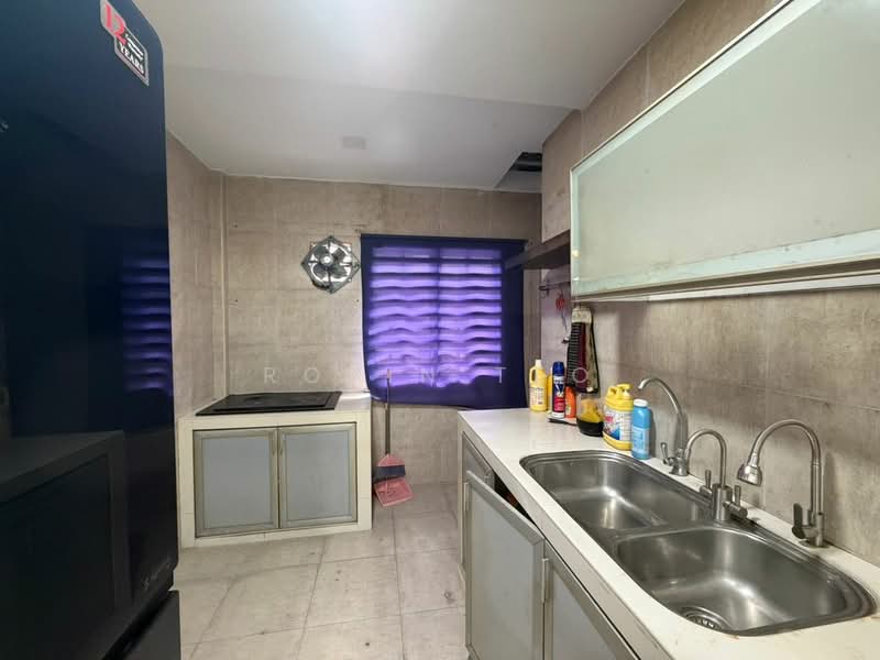 2-storey Terraced House for Rent in Taman Putri Kulai (Kulai) - Robin Teo - Kitchen - PropertyGuru.com.my