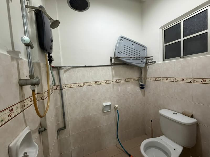 2-storey Terraced House for Rent in Taman Putri Kulai (Kulai) - Robin Teo - Bathroom - PropertyGuru.com.my