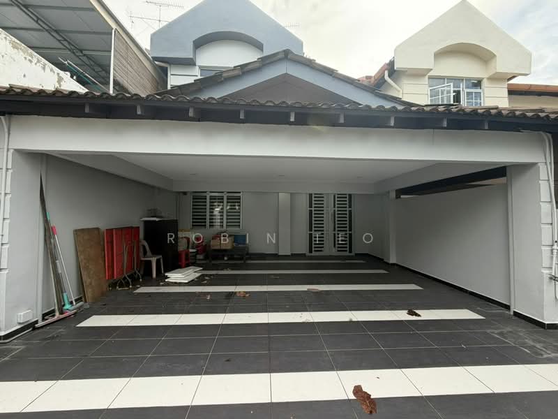 2-storey Terraced House for Rent in Taman Putri Kulai (Kulai) - Robin Teo - Exterior - PropertyGuru.com.my