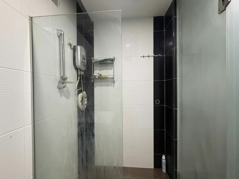 2-storey Terraced House for Rent in Taman Putri Kulai (Kulai) - Robin Teo - Bathroom - PropertyGuru.com.my