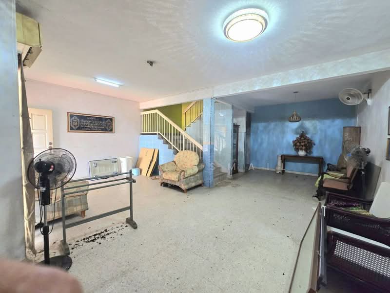 Rumah Teres 2 Tingkat untuk Dijual di Ulu Kelang (Selangor) - Azrul Ismail - Living Room - PropertyGuru.com.my