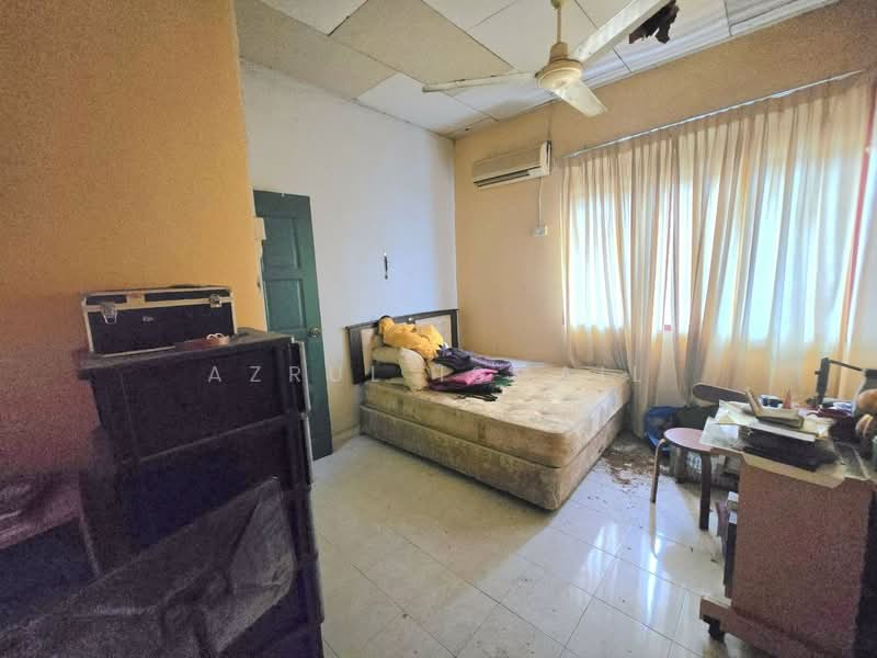 Rumah Teres 2 Tingkat untuk Dijual di Ulu Kelang (Selangor) - Azrul Ismail - Bedroom - PropertyGuru.com.my